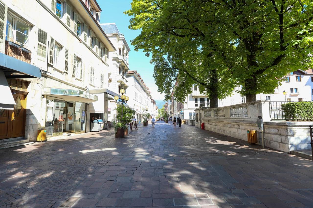 Le Coquet - Gare - Hyper Centre - Parking - Wifi - Netflix - Disney+ Annecy Exterior foto